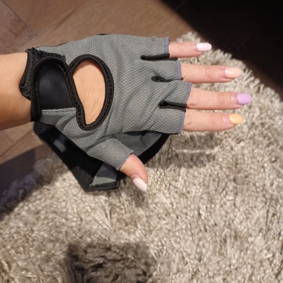 Workout gloves - Picture 2 of 3